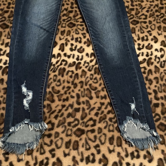 2 for $35 KanCan Jeans Mid Rise Ankle Distressed Skinny Jeans Women’s Size 0 - Picture 3 of 16